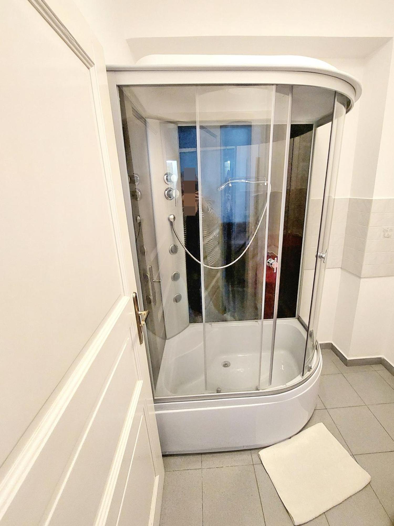 Homestay R24, Rose House Ljubljana