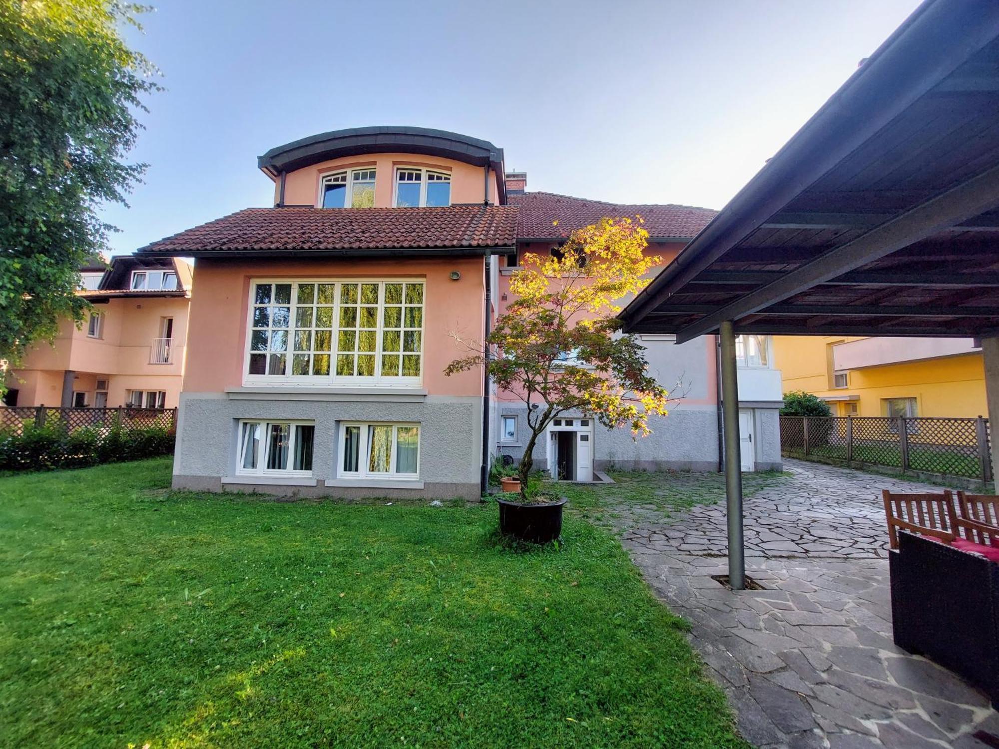 Homestay R24, Rose House Ljubljana