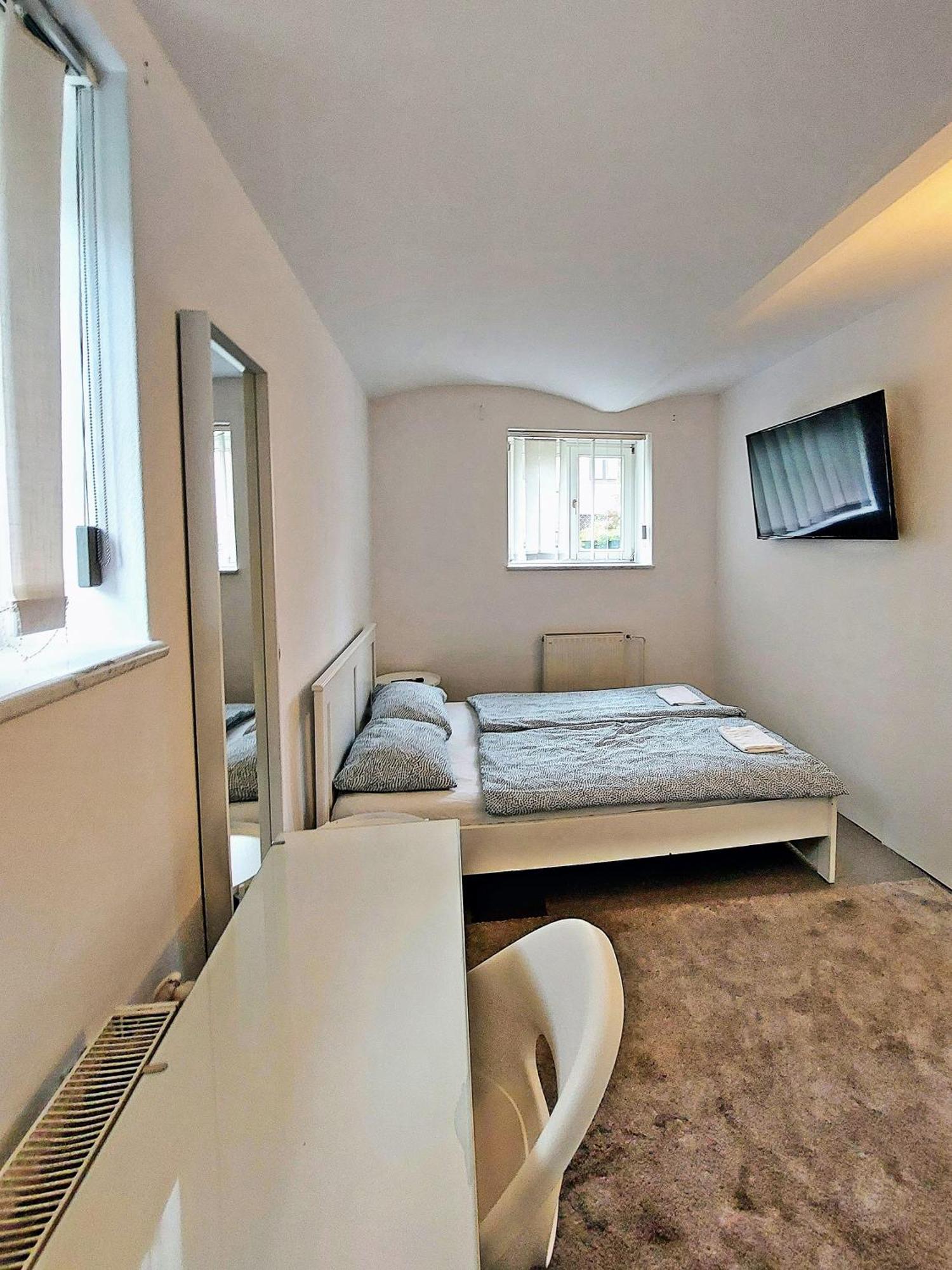 R24, Rose House Ljubljana